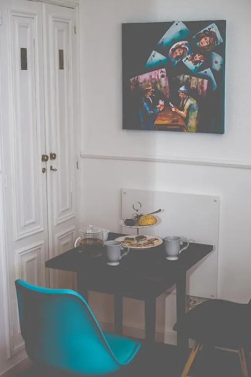 Sintra1012 Boutique Guesthouse לינה וארוחת בוקר סינטרה